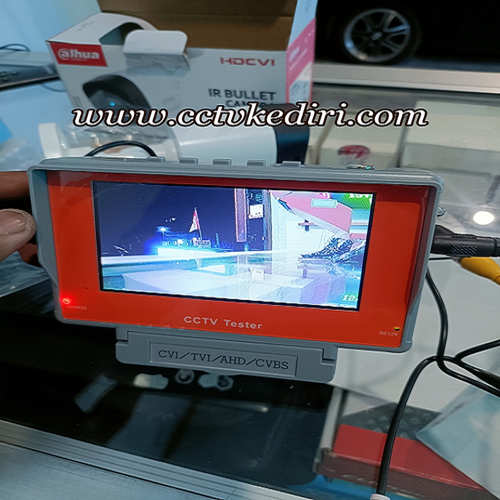 <p>Kamera CCTV sangat permanfaat untuk semua orang dan kamera dapat memantau dan merekam aktivitas anda di setiap harinya dengan harga murah dan kualitas tinggi, bisa anda dapatkan lebih dari satu kamera dan mendapatkan&nbsp;garansi selama satu tahun, anda bisa dapatkan lebih dari satu kamera di toko kami dan gratis pemasangan untuk anda dari kami.</p>